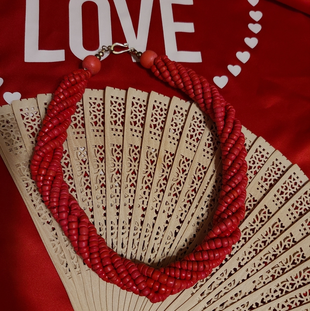 Vintage Red Beaded Earrings - Picture 4 of 6